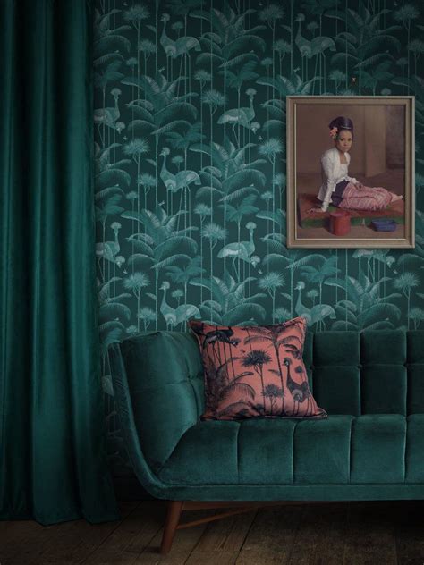11 Bold Print Wallpapers We Love Elegant Home Decor Wallpaper Living