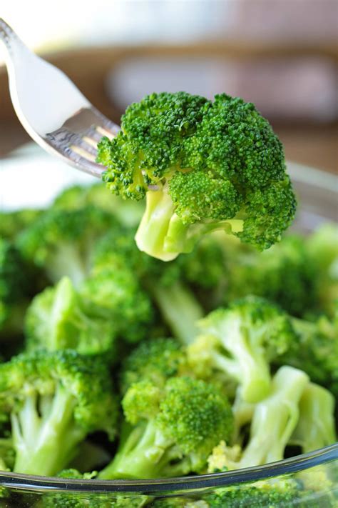 How To Steam Broccoli In The Microwave Mantitlement