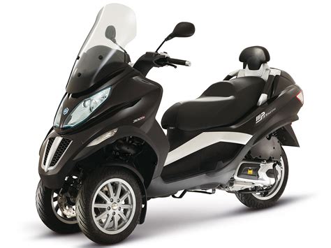 It is now also the parent company for aprilia, moto. 2012 Piaggio Mp3 Touring 125IE Scooter pictures
