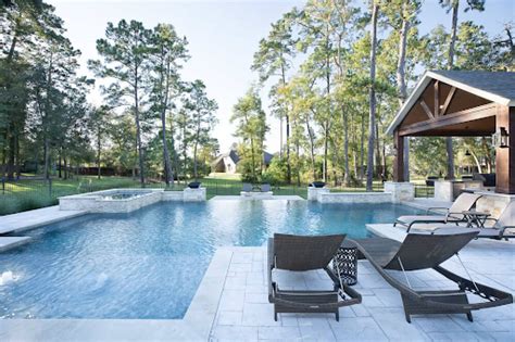 J Bradley Pools Is Helping Homeowners Choose The Right Houston Pool