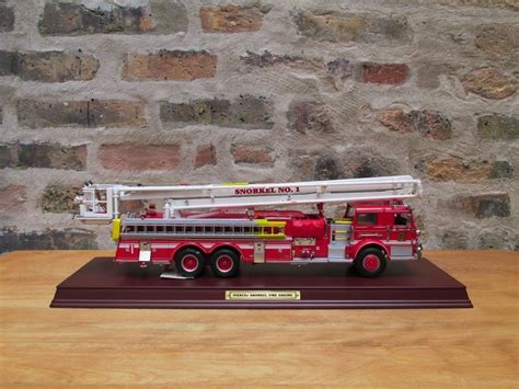Franklin Mint Pierce Snorkel Fire Truck 132 Scale Model Diecast Toy