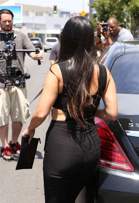 Kourtney Kardashian Booty In Pants 18 Gotceleb
