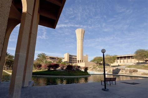 #جامعة_الملك_فهد_للبترول_والمعادن تخرج قادة، وعلى مدى ال 57 عام الماضية، طلابنا هم مصدر فخرنا وهم سفراء الجامعة في كل مكان يذهبون إليه. صحيفة سبق | التحاق أول دفعة من الطالبات بجامعة الملك فهد ...