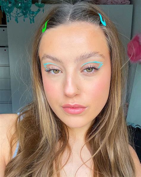 Olivia Grace On Instagram “graphic Liner Is Literally My Favourite Thing To Experiment With Now