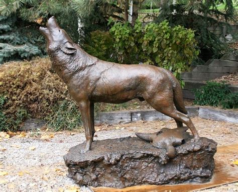 Outdoor Metal Casting Animal Howling Wolf Statue Animal Sculptures