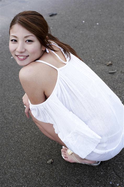 asian babes ai aoki hot pics in the shore