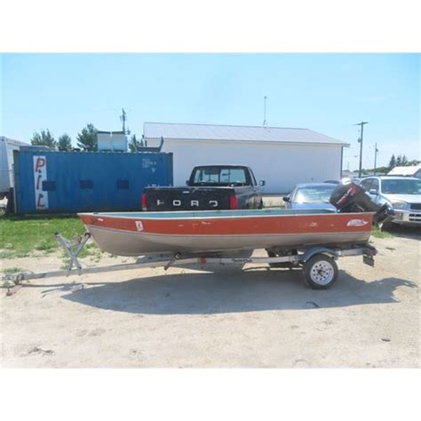 Lund 14 Aluminum Boat With Mercury 20 Hp Outboard Motor And Yatch Club