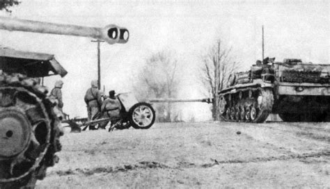 Ss Anti Tank Gun With Armor Support Kharkov 1943 Wwii Vehicles