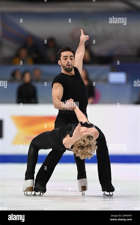 Olivia Smart And Adrian Diaz From Spain During Rhythm Dance In Ice