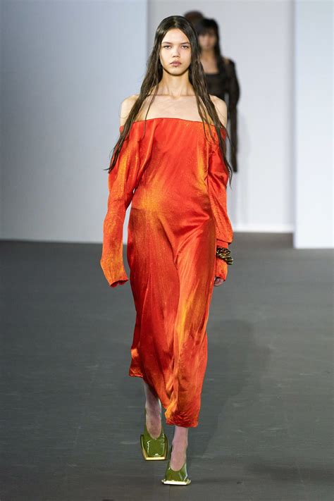 Acne Studios Fall Ready To Wear Fashion Show Collection See The