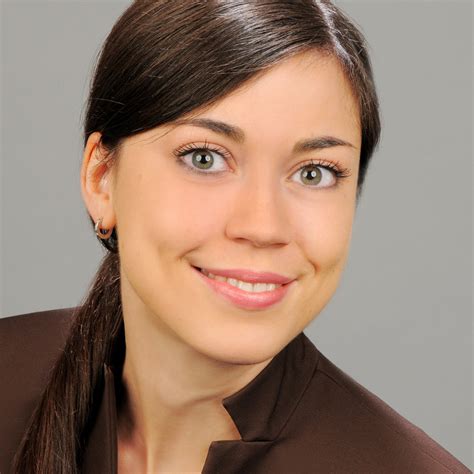 Innere medizin, gastroenterologie, notfallmedizin, ambulante operationen. Simone Hollenstein - Fachärztin für Innere Medizin ...
