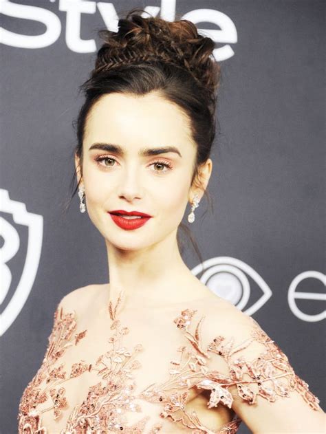 Lily Collins Won The Golden Globes Red Carpet—heres How