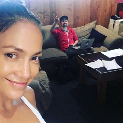 Jennifer Lopez Looks Absolutely Flawless In New Makeup Free Photo With