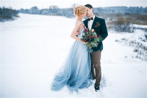 Five Photos To Take At Your Winter Wedding