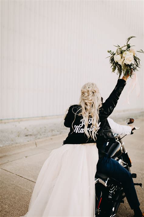 Motorcycle Wedding Pictures Harley Davidson Just Married Leather