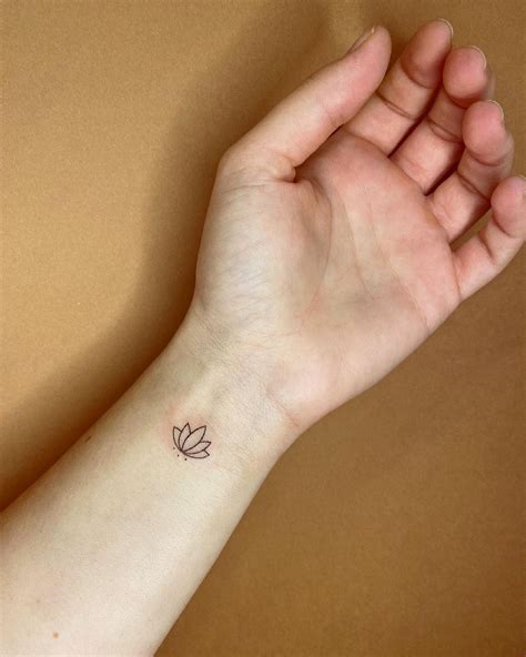 top 149 small side wrist tattoos for women