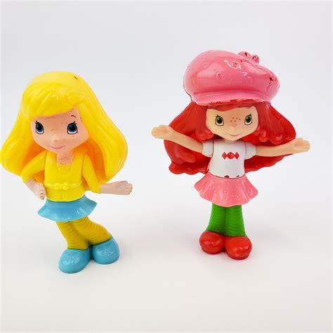 Mcdonalds Happy Meal Toys Strawberry Shortcake And Lemon Meringue Dolls