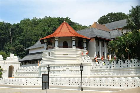 Temple Of The Tooth Relic A Guide To Kandys Most Amazing Temple