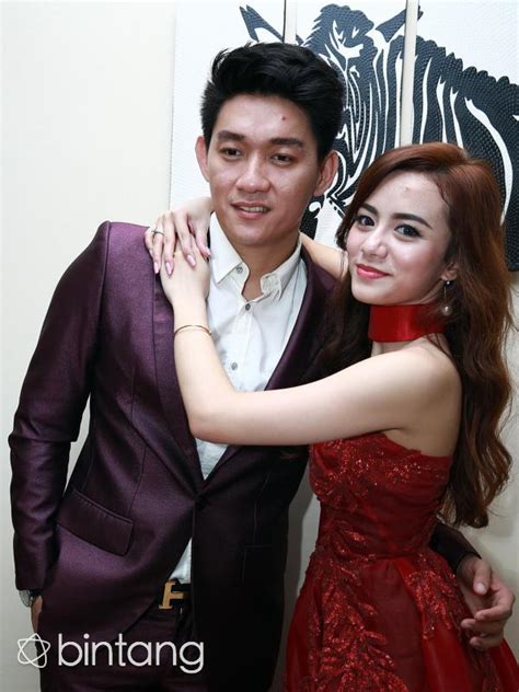 Ifan seventeen dan dylan sahara terpisah. Ifan Seventeen Resmi Nikahi Dylan Sahara - News ...
