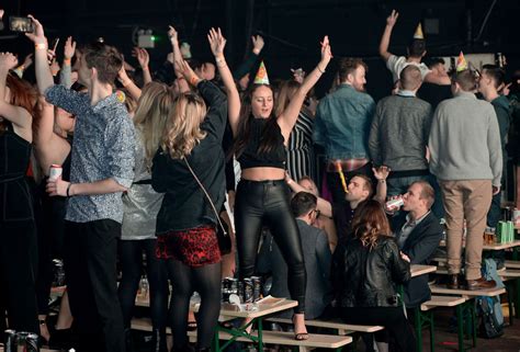Wolverhampton Goes Bongo For The Bingo As Hundreds Celebrate New Year