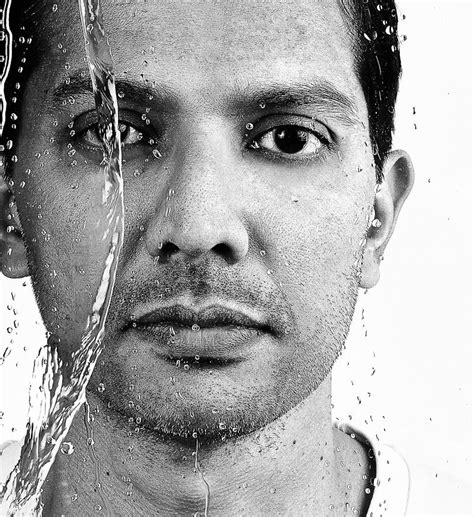 And if that portrait is in black and white, it adds a classy elegance to it. Creative Portrait: Black and White photography using water ...