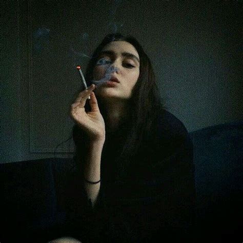 Not Sigara I En K Zlar Itici De Il S K C D R Angelstwin Women Smoking Cigarettes