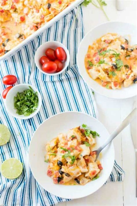 If you love mexican cuisine, this mexican chicken casserole is going to be your favorite. Chicken Mexican Casserole | The Best Blog Recipes