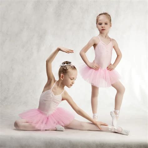 Niñas En Ballet Fotos De Stock Imágenes De Niñas En Ballet Sin