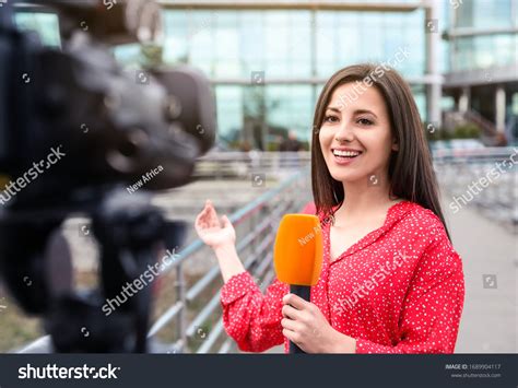 2308 Women News Anchors Images Stock Photos And Vectors Shutterstock