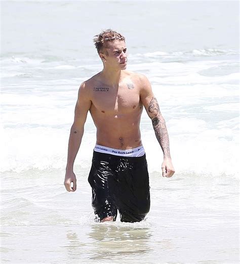 justin bieber exposes his muscle body naked male celebrities