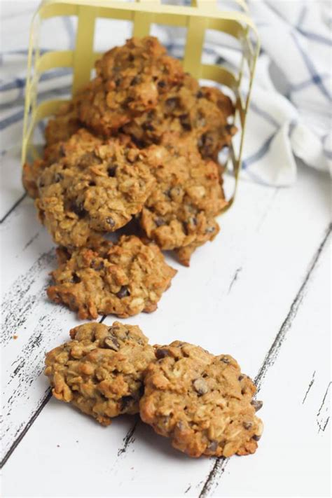 Allow cookies to cool completely. Weight Watchers Oatmeal Chocolate Chip Cookies - BEST WW ...