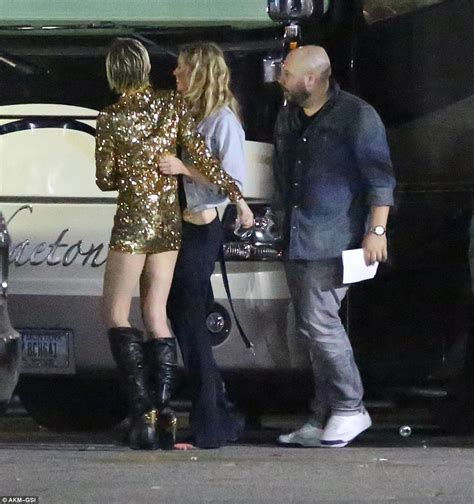 Miley Cyrus Passionately Kisses Victorias Secret Angel Stella Maxwell