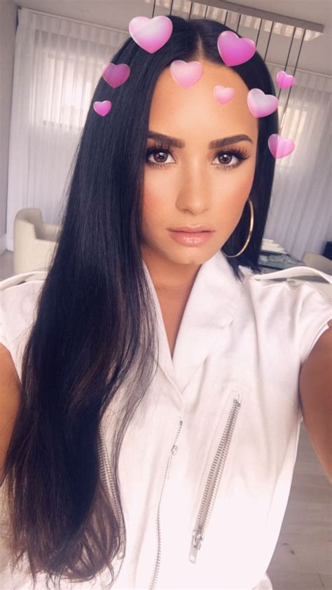Demi Lovato Pictures Demetria Beautiful Long Hair Her Style Girl