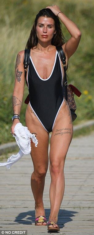 Wayne Rooney Prostitute Jenny Thompson Sizzles In A Skimpy Swimsuit