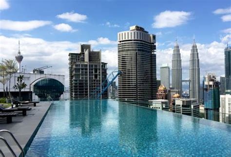 One night food trip 3. 7 Days, 6 Nights Majestic Malaysia Holiday Package