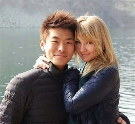 Asian Dude With His Hot White Girlfriend Amwf Amww Asian Blonde