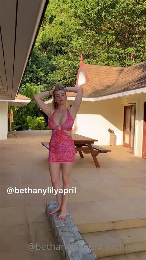 Bethanylilyapril Nude Youtuber Bethany Lily Onlyfans Leaked Videos