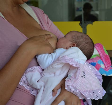 Semana Mundial de Aleitamento Materno chama atenção para o cuidado com