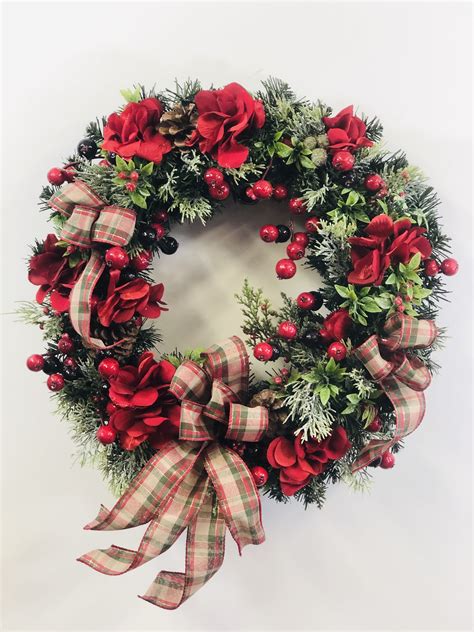 Pin By Danielle Costabile On Christmas Wreaths And Centerpieces
