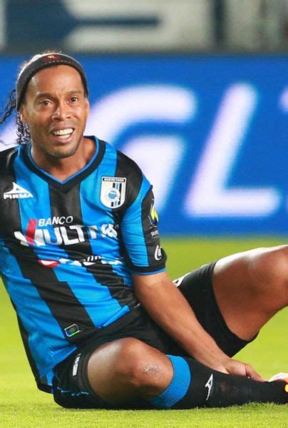 Ronaldinho Regresó A México Y Recordó La Humillación Al Club América Con Querétaro Strikers Cracks