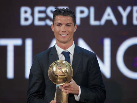 Globe Sports Awards 2018 Cristiano Ronaldo A Dubai Per Il Quinto Best