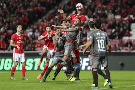 Braga are playing benfica at the primeira liga of portugal on march 21. Benfica-Braga (51) | Terceiro Anel