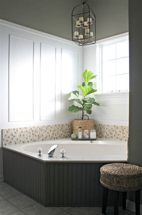To do this, close off the toilet and shower area and open. Simple Updates in the Master Bath from Thrifty Decor Chick