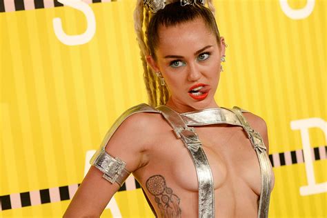 Watch The Progression Of Miley Cyrus 2015 Mtv Video Music Awards Looks
