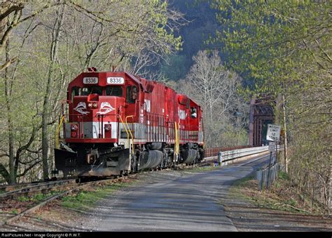 Railpicturesnet Photo Rjcr 8336 Rj Corman Railroads Emd Sd40t 2 At