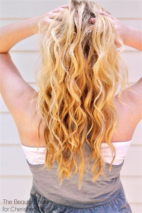 How To Get Beach Waves With A Curling Wand
