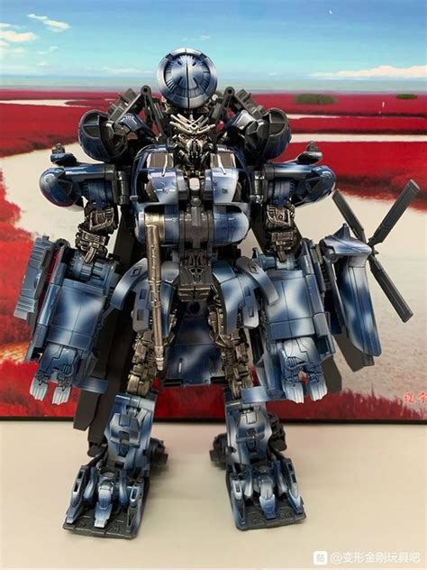 Il pourrait bien être à l'origine d'un meurtre. Lucky Draw Studio Series Camo Blackout Fully Revealed ...