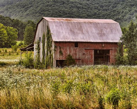 Rustic Country Barn Photograph By Tnbackroadsphotos Fine Art America