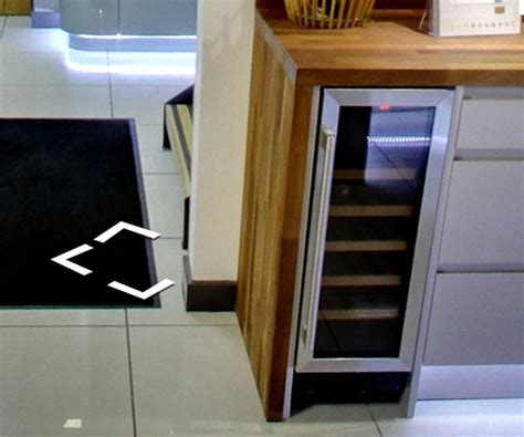 We may earn commission on some of the items you choose to buy. Which cupboards need end panels? - DIY Kitchens - Advice