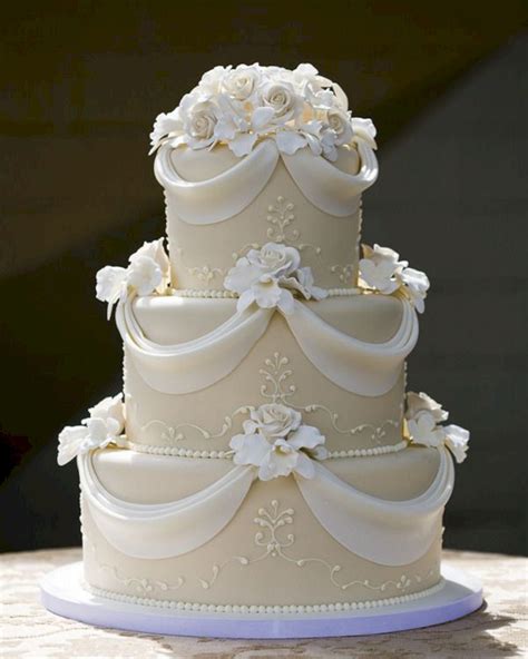 10 Awesome Wedding Cake Ideas For Wedding Party Fondant Wedding